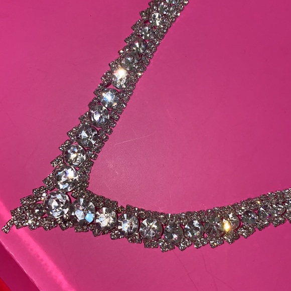 New Rhinestone Necklace - Picture 3 of 4